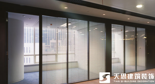 <a href=http://www.lianganren.com/ target=_blank class=infotextkey>合肥辦公室裝修</a>玻璃